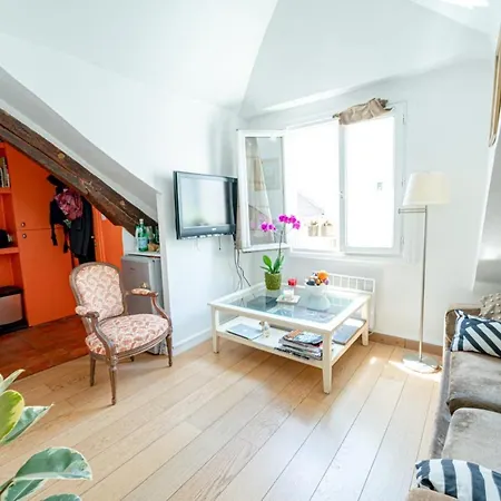 Appartamento Charming In The Heart Of St Germain *